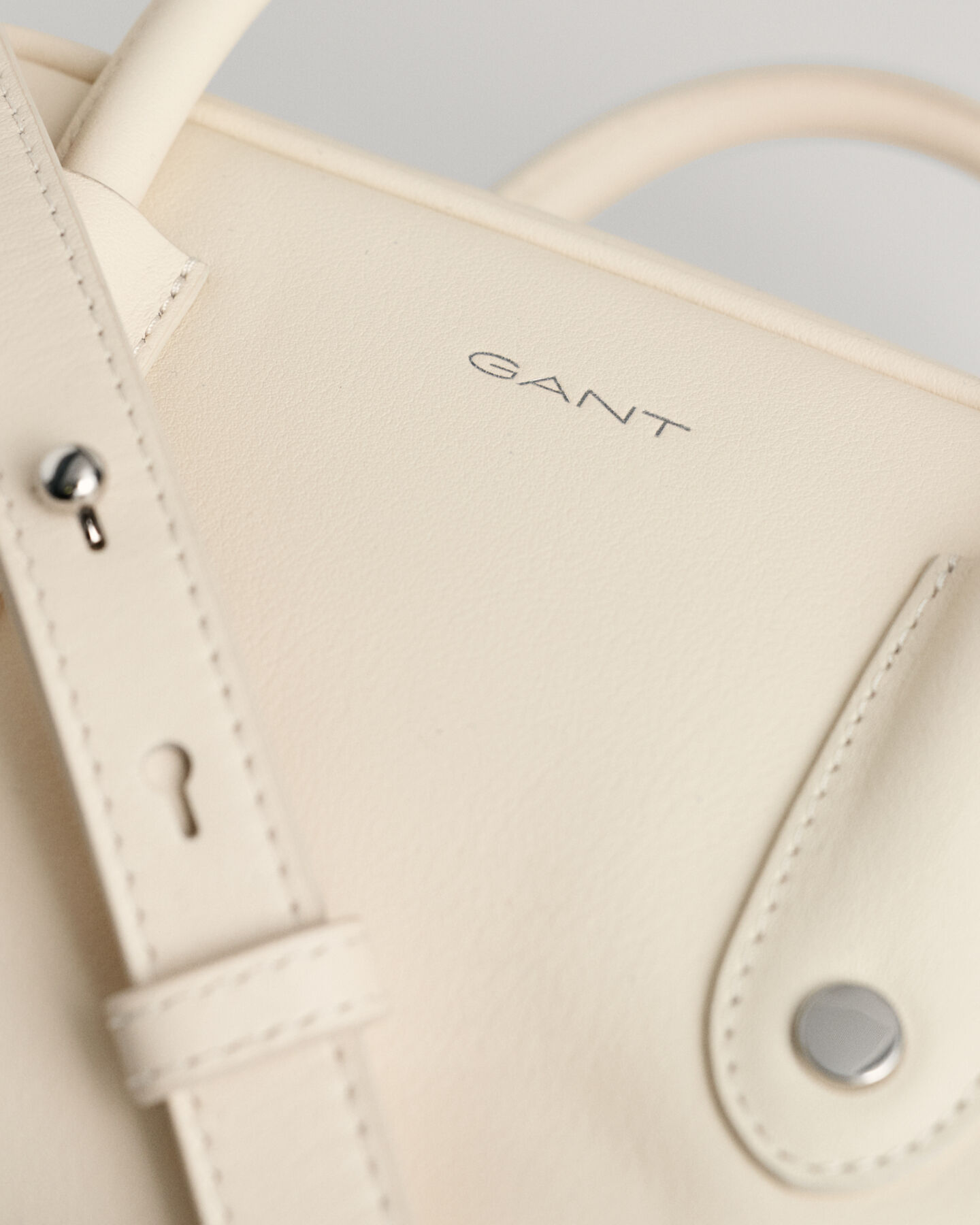 Iconic mini l&aelig;dertaske