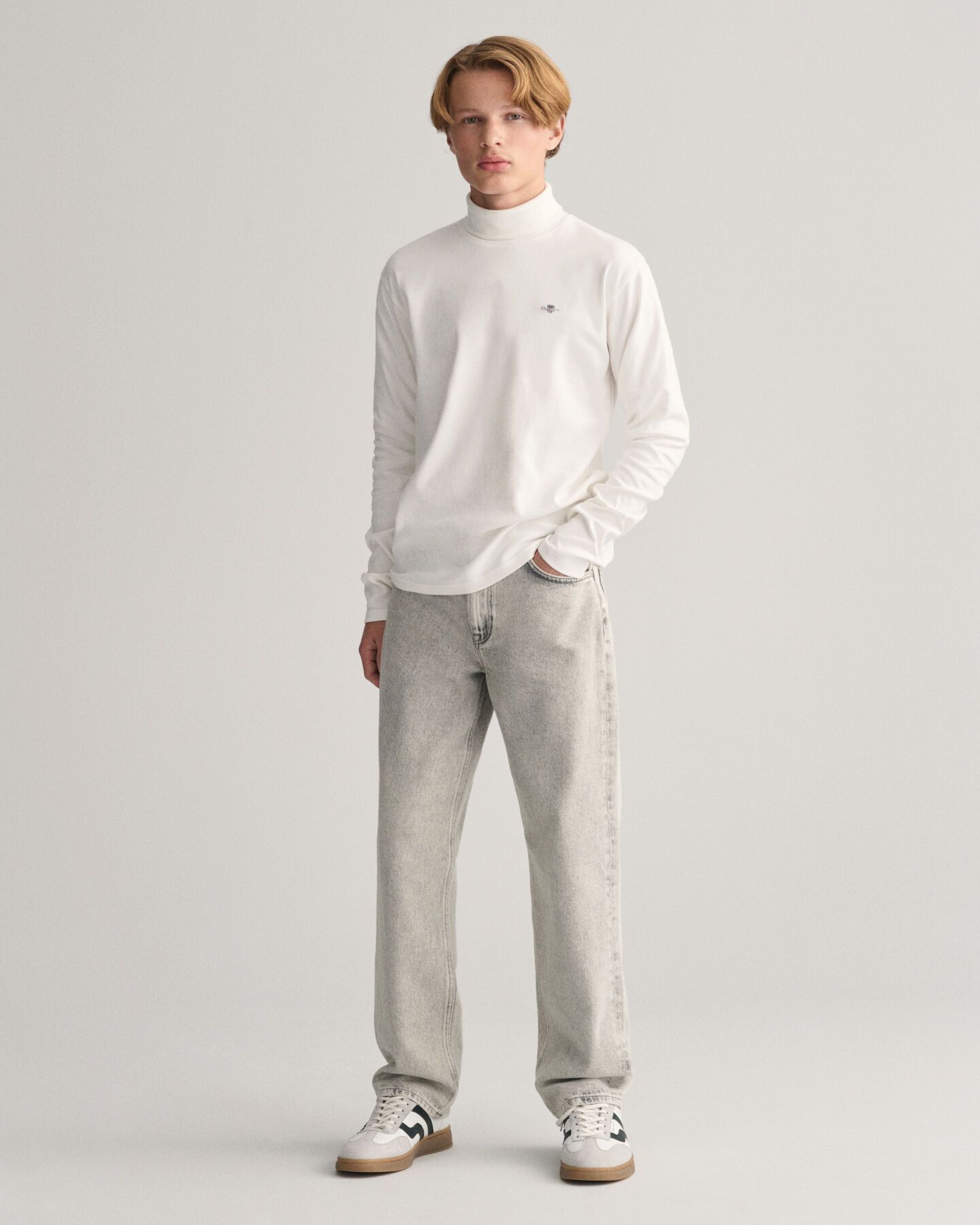 Teens Shield lang&aelig;rmet top med rullekrave