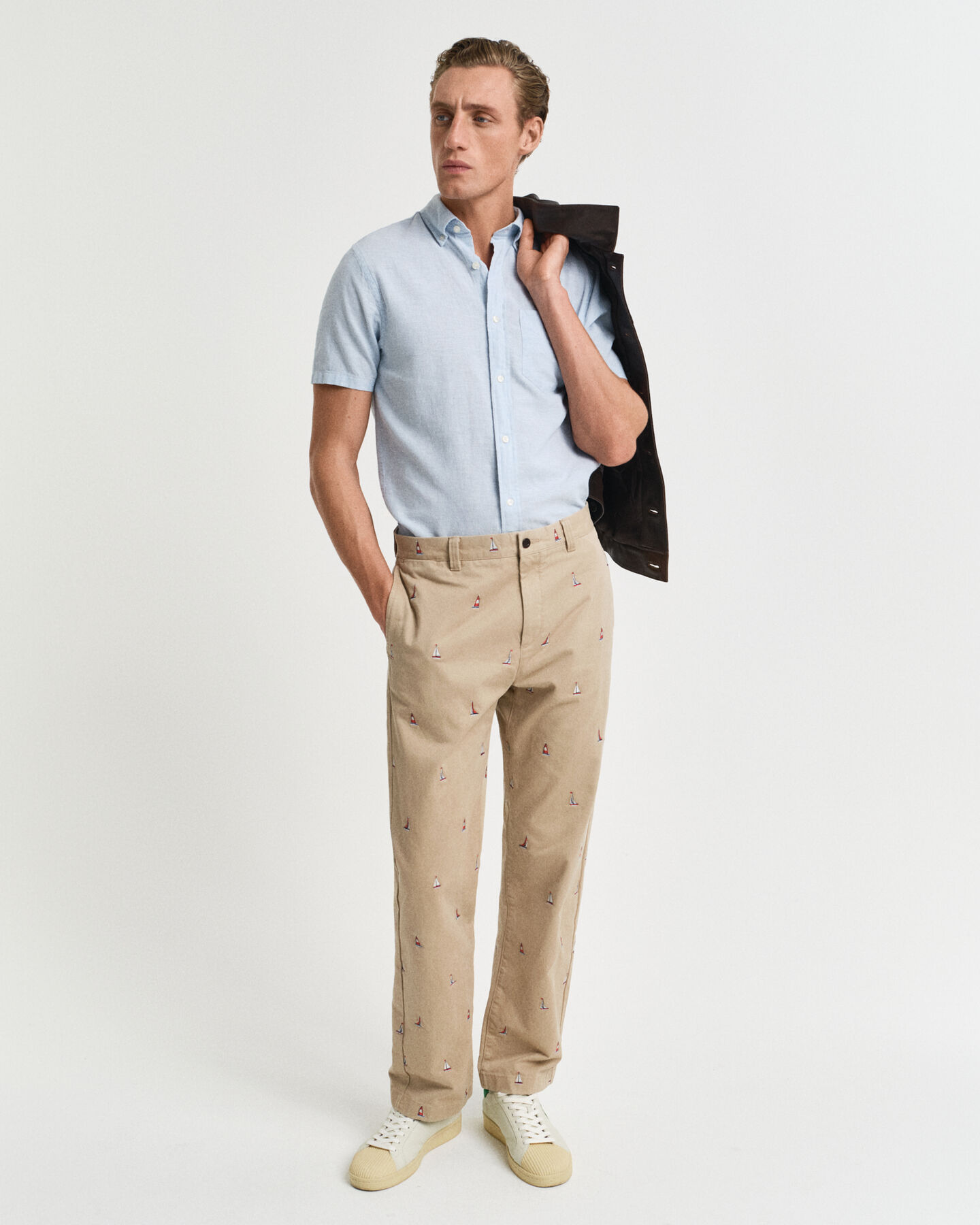 Regular fit skjorte af bomuldshør med korte ærmer