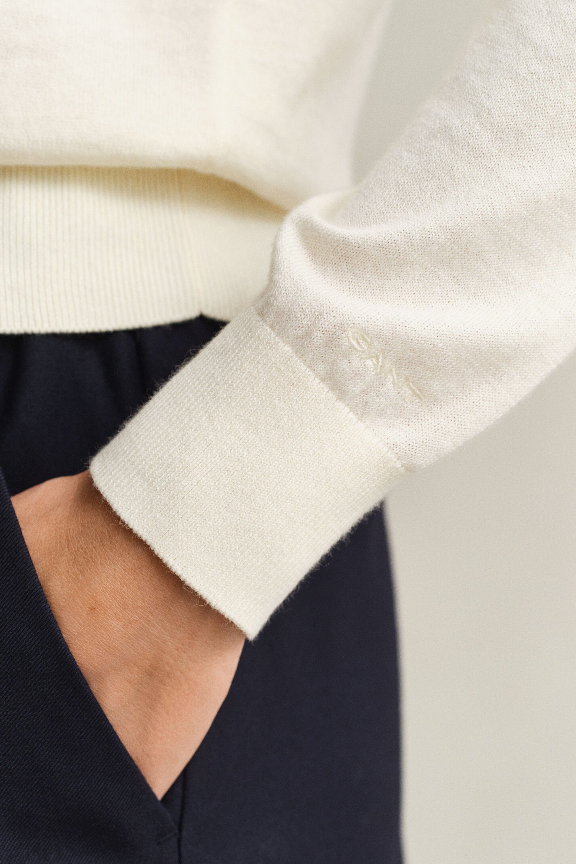 Let crewneck cardigan