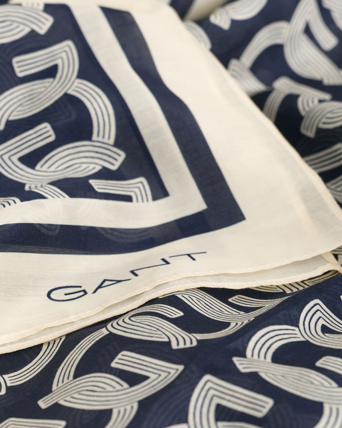 G Pattern sarong af bomuld og silke