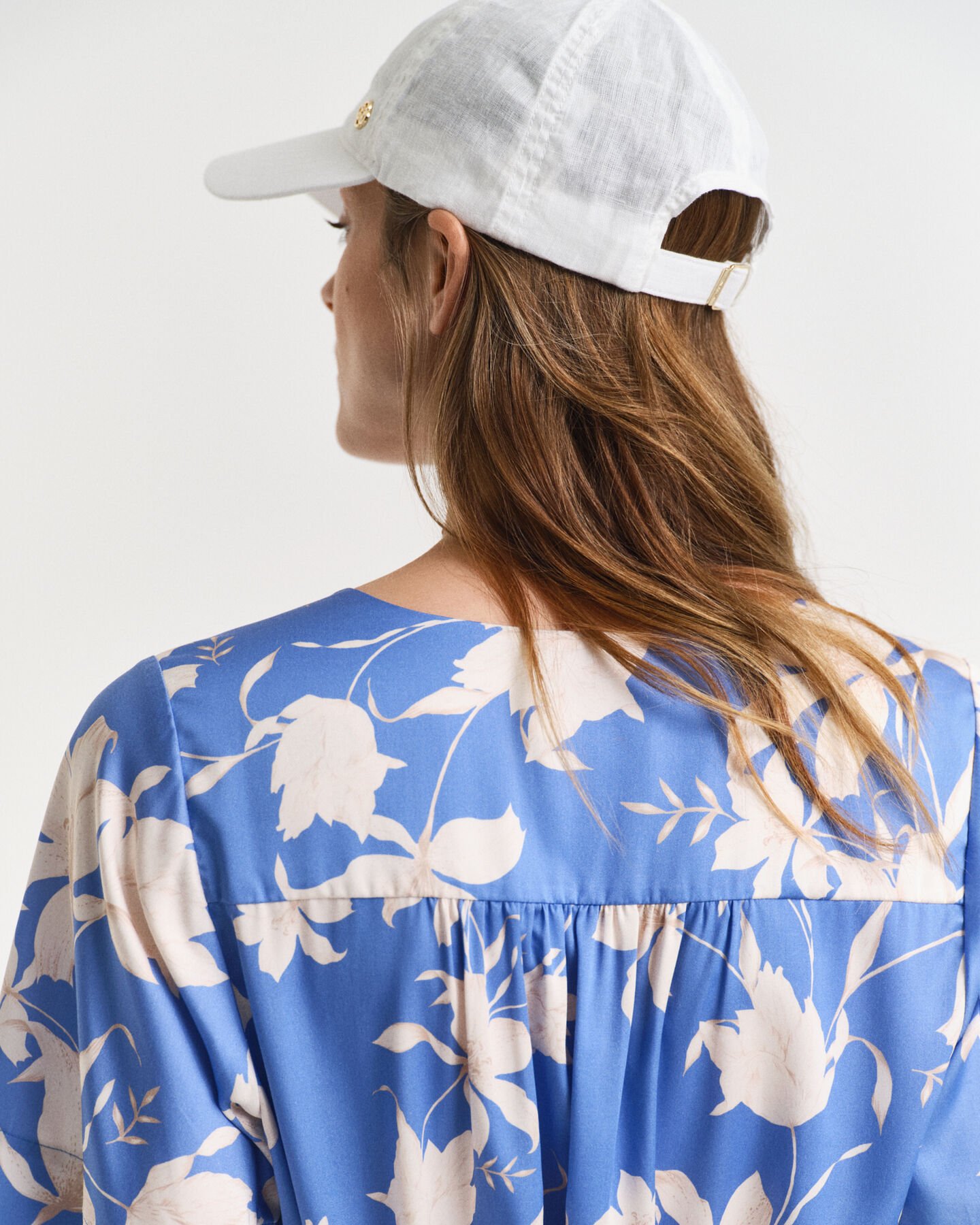 Kortærmet kjole med blomstertryk