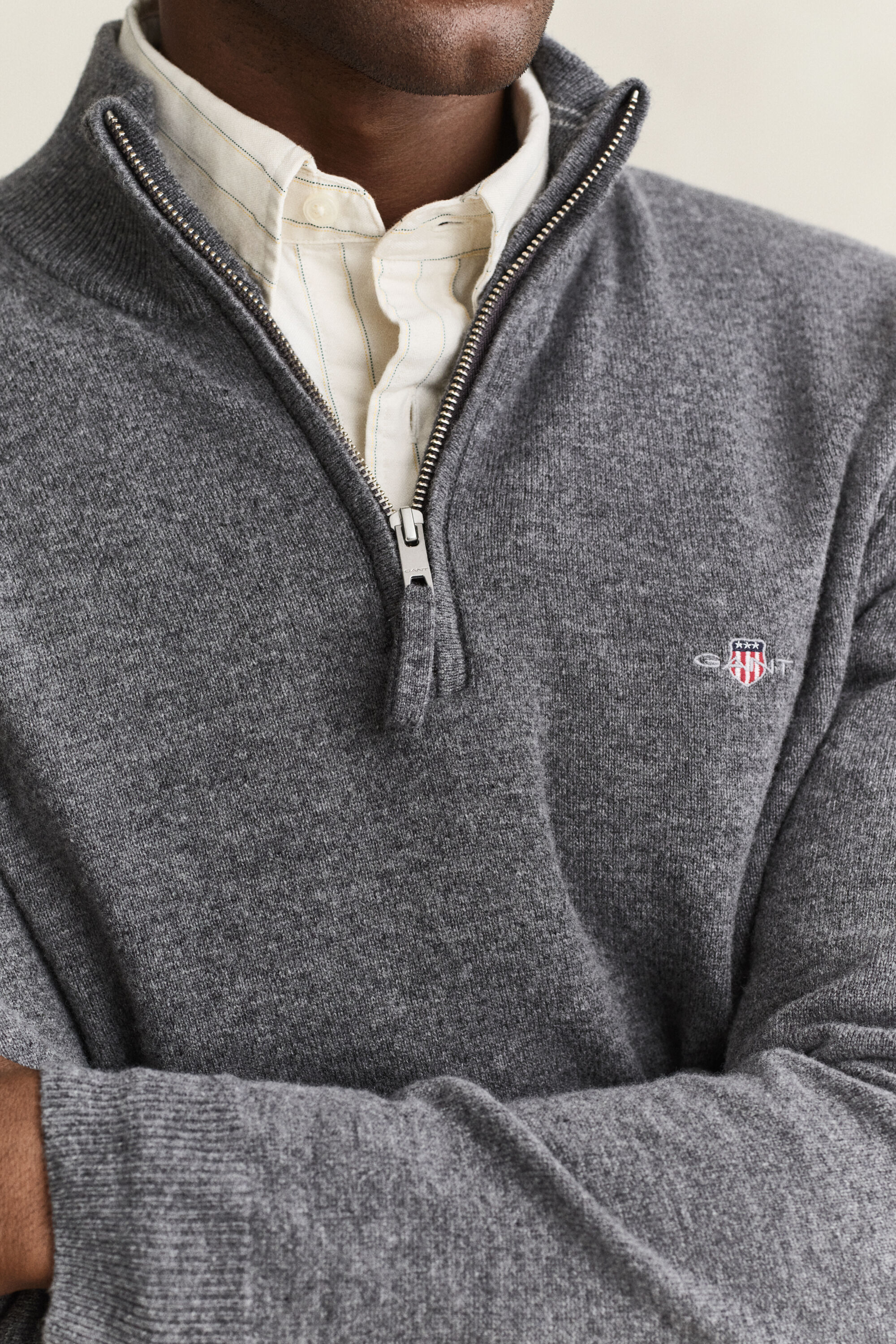 Sweater i lammeuld med halv lynlås