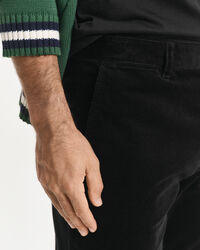 Regular fit chinobukser i jernbanefløjl