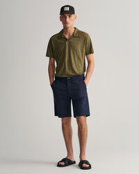 Hallden Slim fit shorts af twill