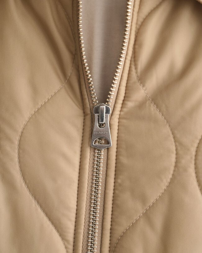 Quiltet jakke med krave