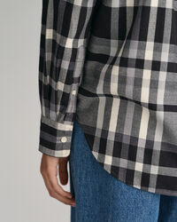 Relaxed fit ternet flannelskjorte
