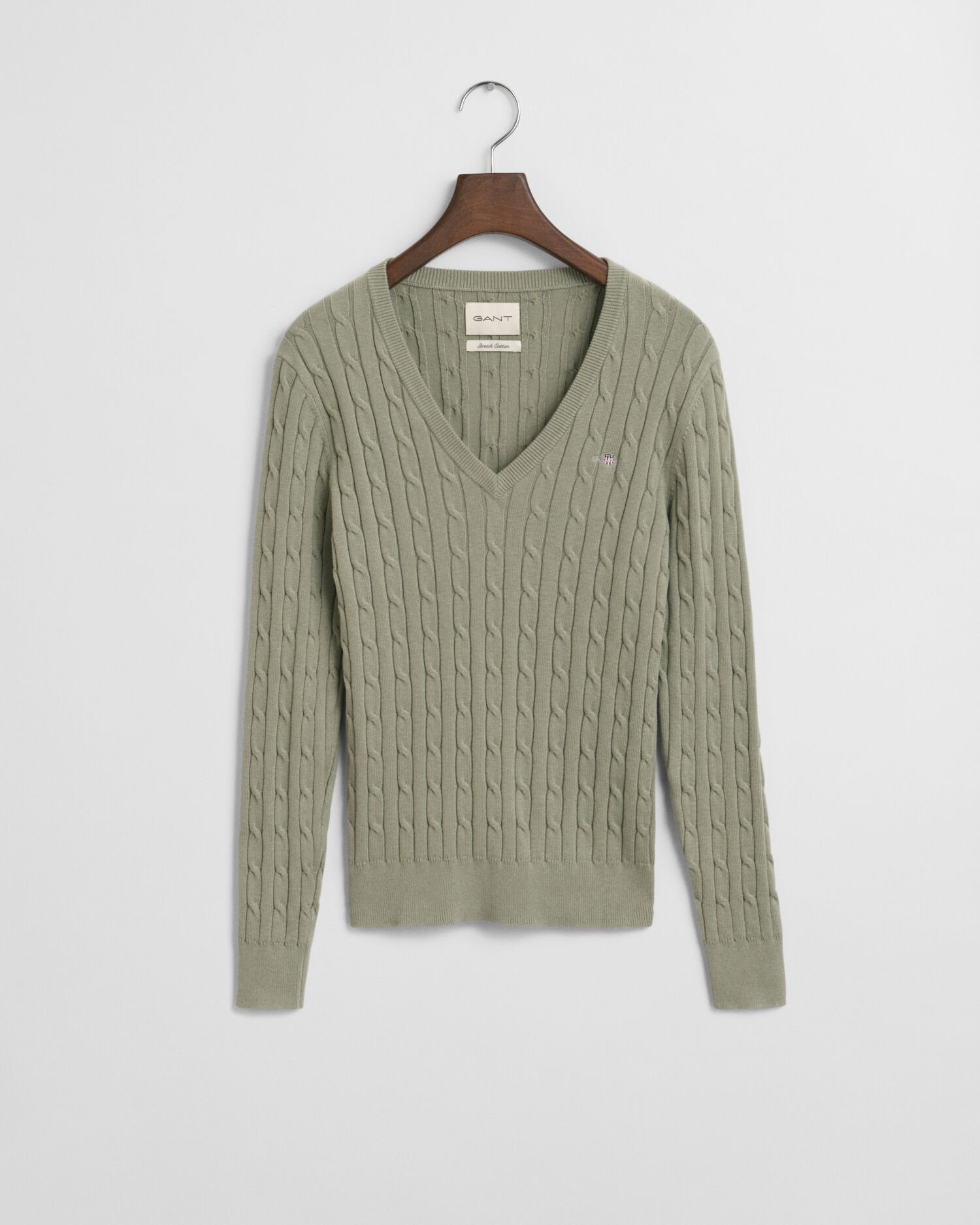 Kabelstrikket sweater med V-hals