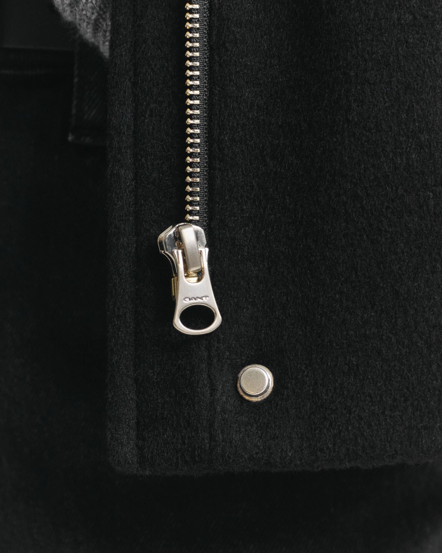 Kort uldjakke med lynlås