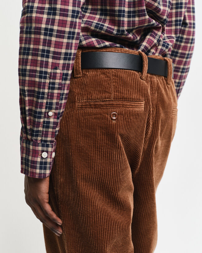 Regular fit ternet skjorte af let twill