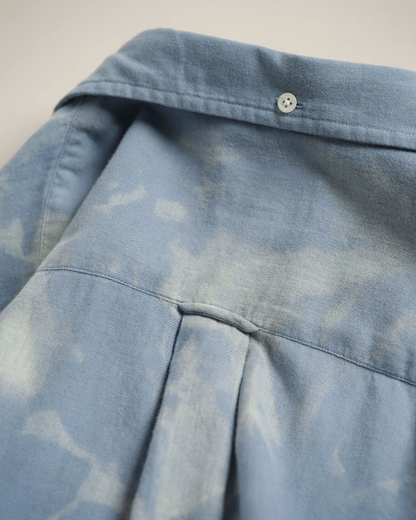 Wrangler x GANT Relaxed fit bleget skjorte af bomuld og uld