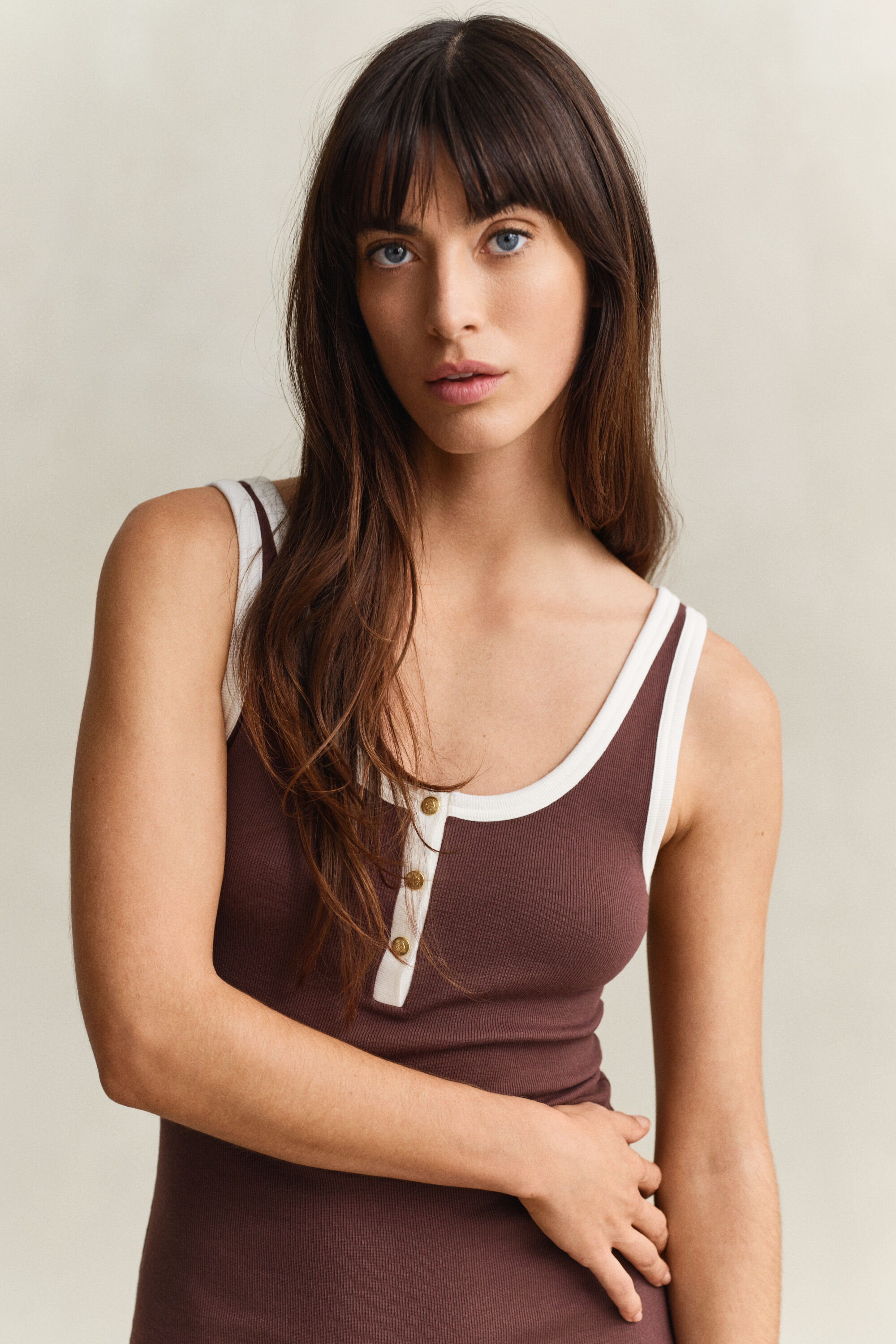 Ribstrikket tank-kjole