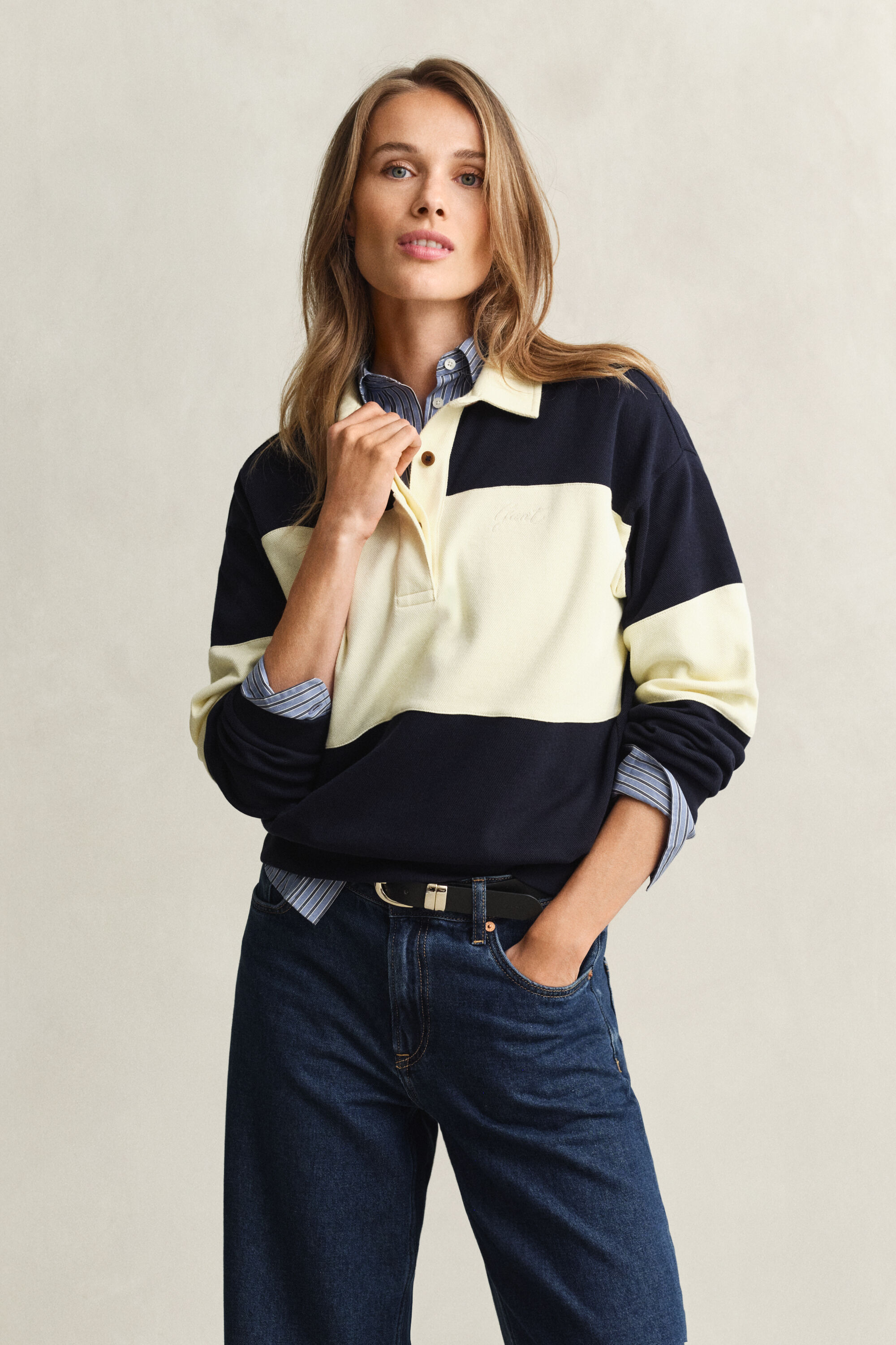 Piqué Rugger med struktur og farveblokke