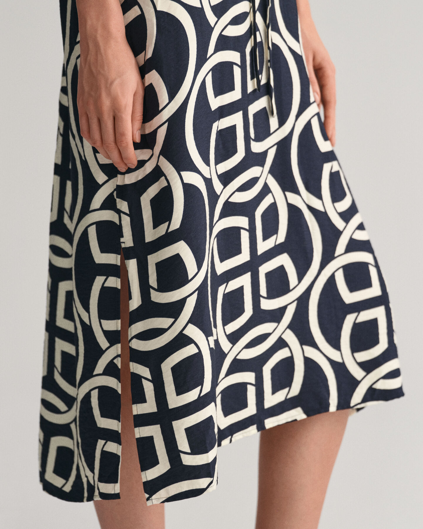 Kaftan med korte ærmer og Monogram-tryk