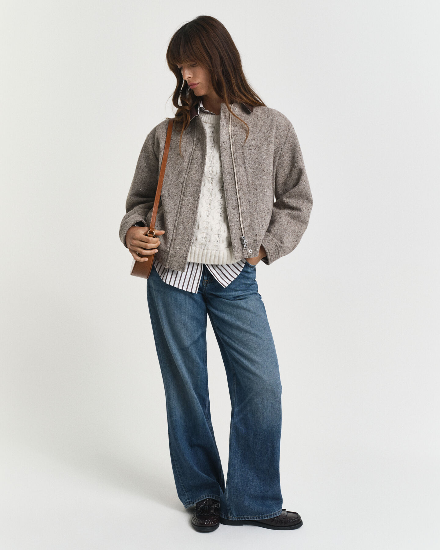 Uldjakke med kontrastfarvet krave