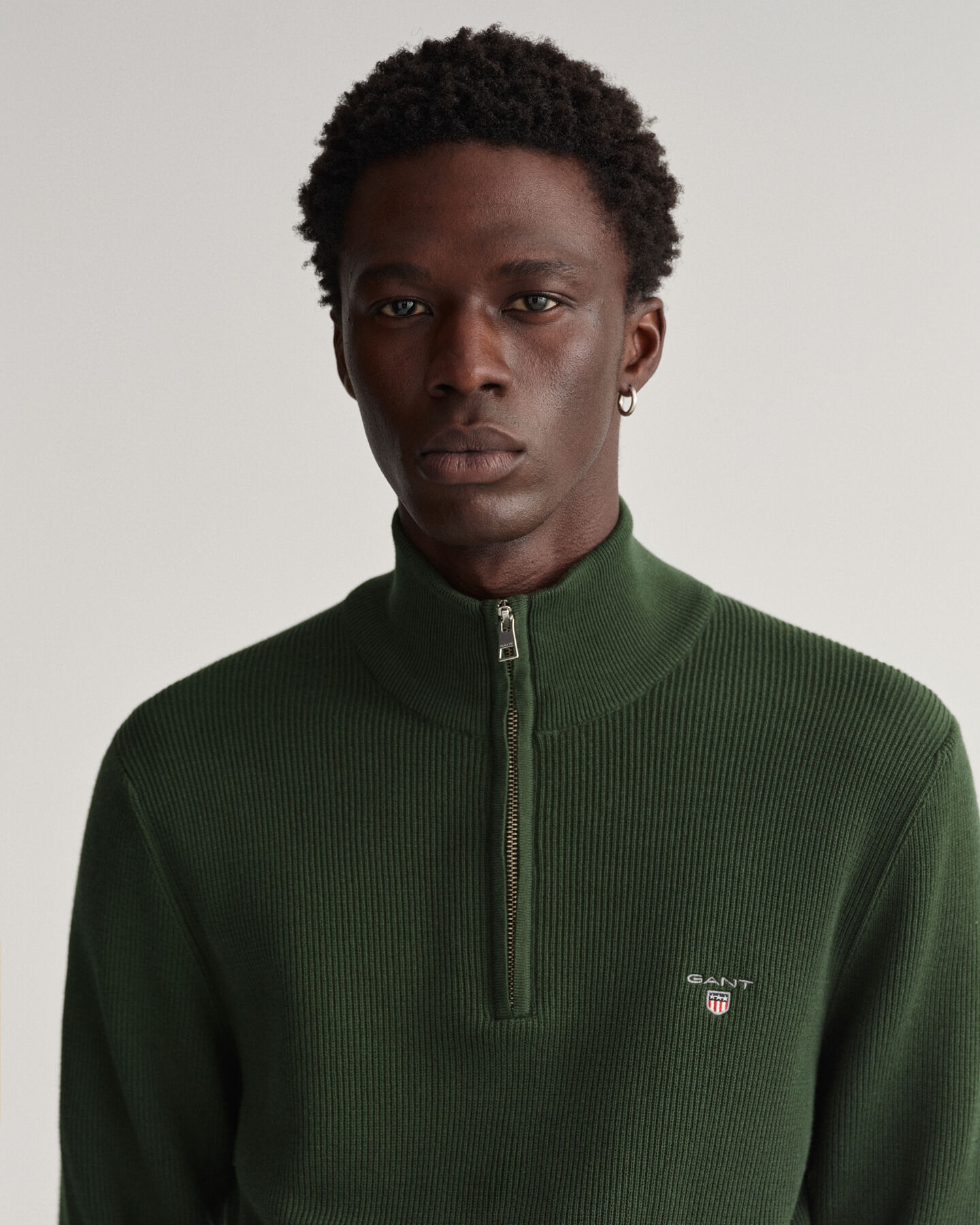 Ribstrikket Texture sweater med halv lynl&aring;s