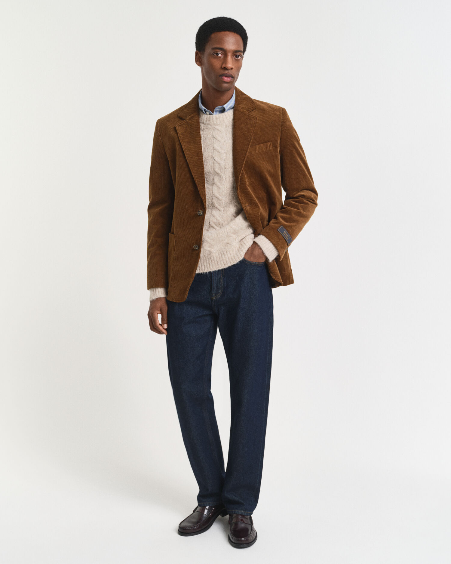 Crewneck sweater med kabelstrik