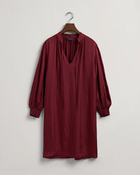 Kjole med stående krave