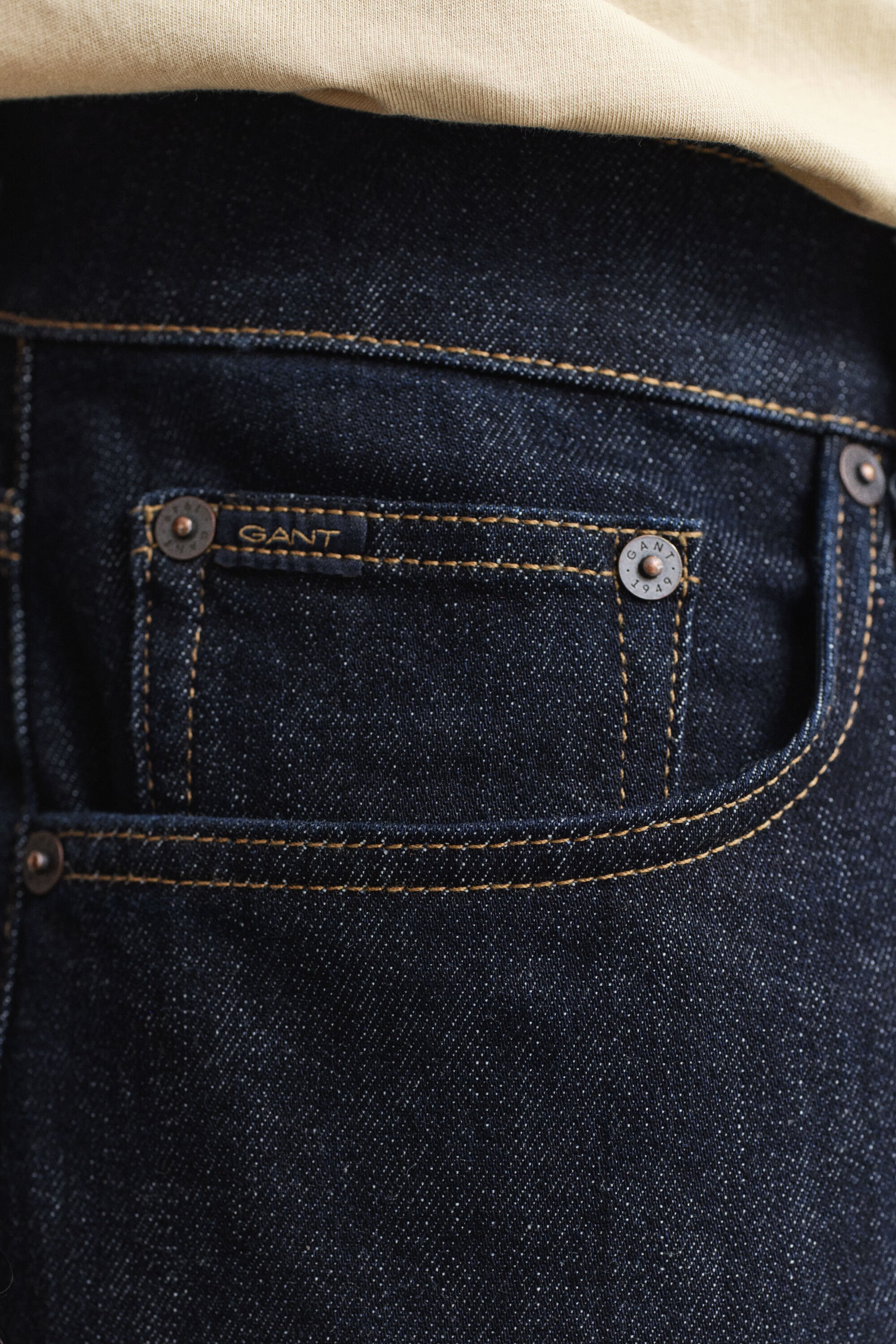 Regular fit jeans i let vask