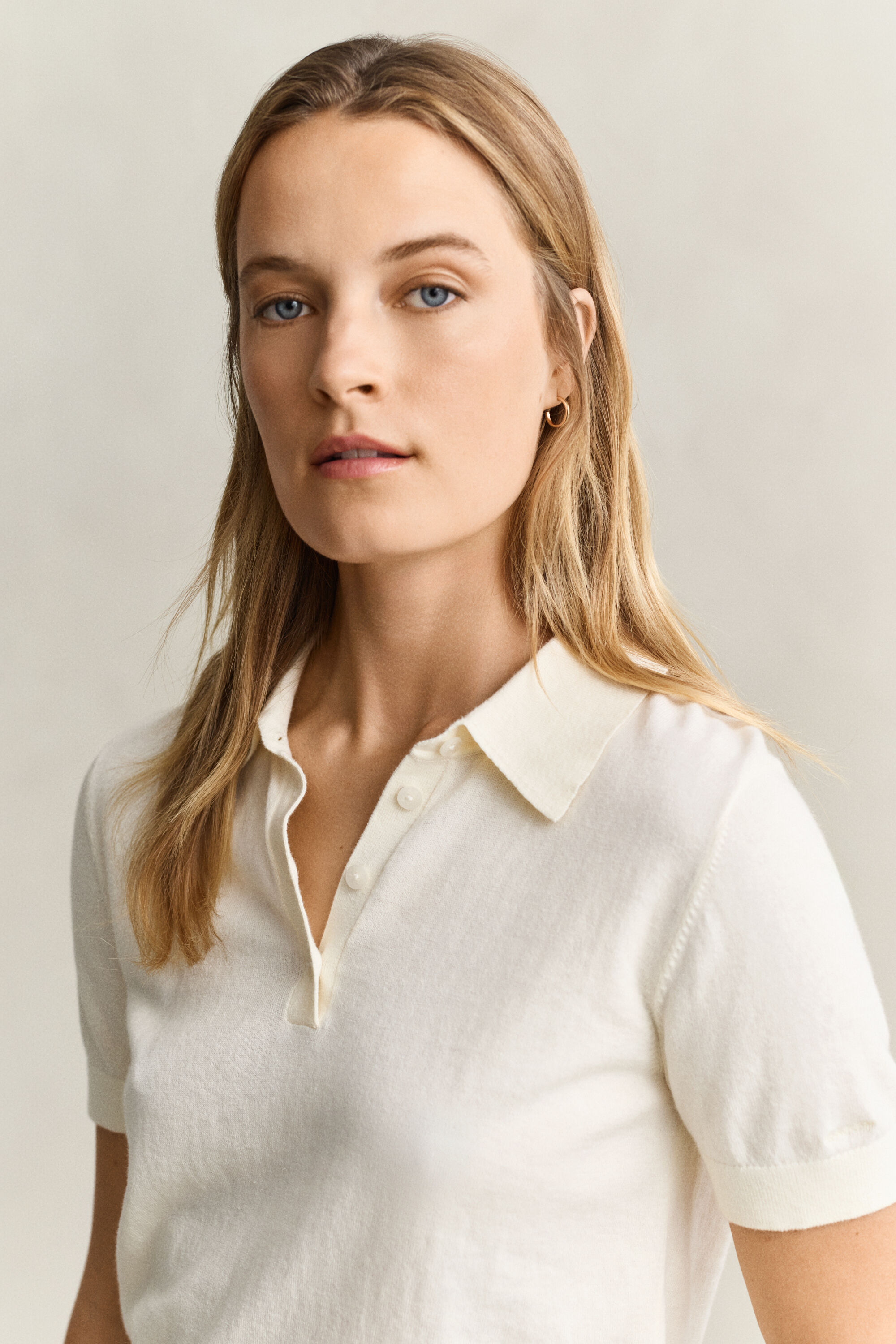 Let strikket polosweater