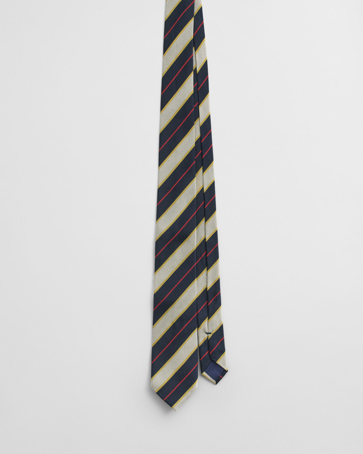 College-stribet slips