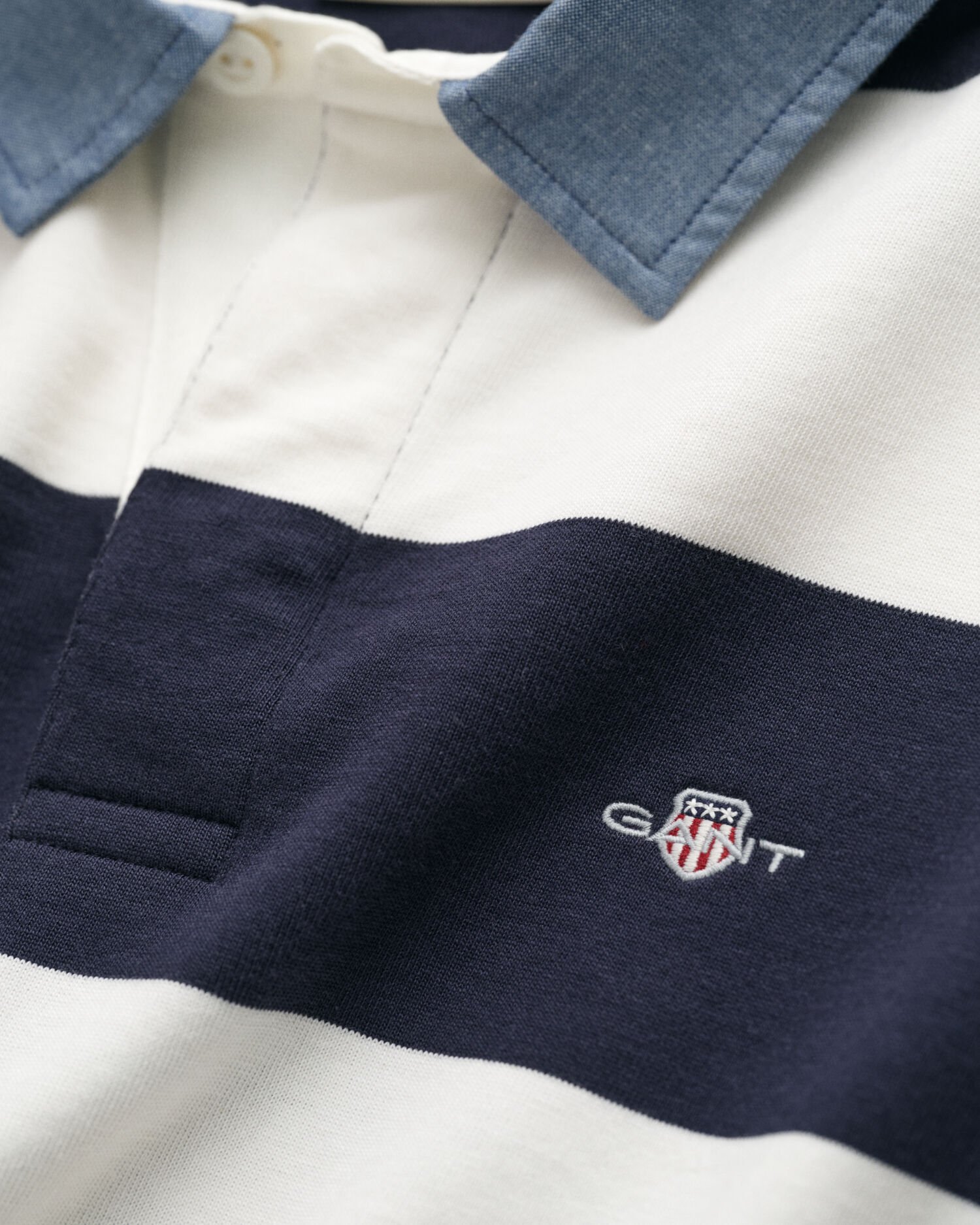 Stribet Heavy Rugger med krave i chambray