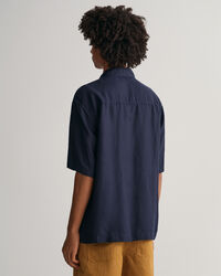 Relaxed fit skjorte af h&oslash;r og lyocell og korte &aelig;rmer