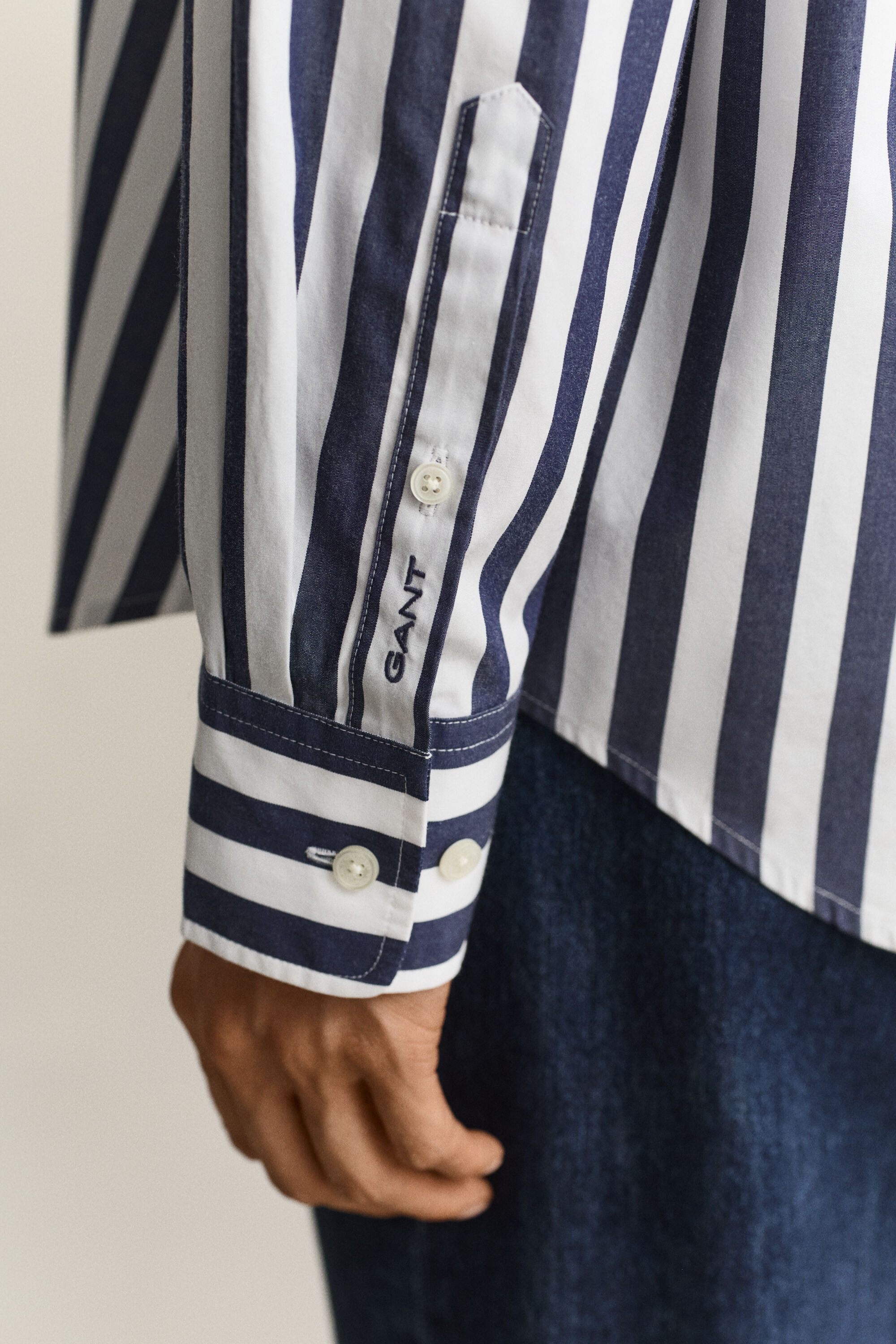 Relaxed poplin skjorte med striber