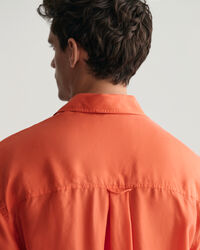 Relaxed fit vasket silkeskjorte med korte &aelig;rmer