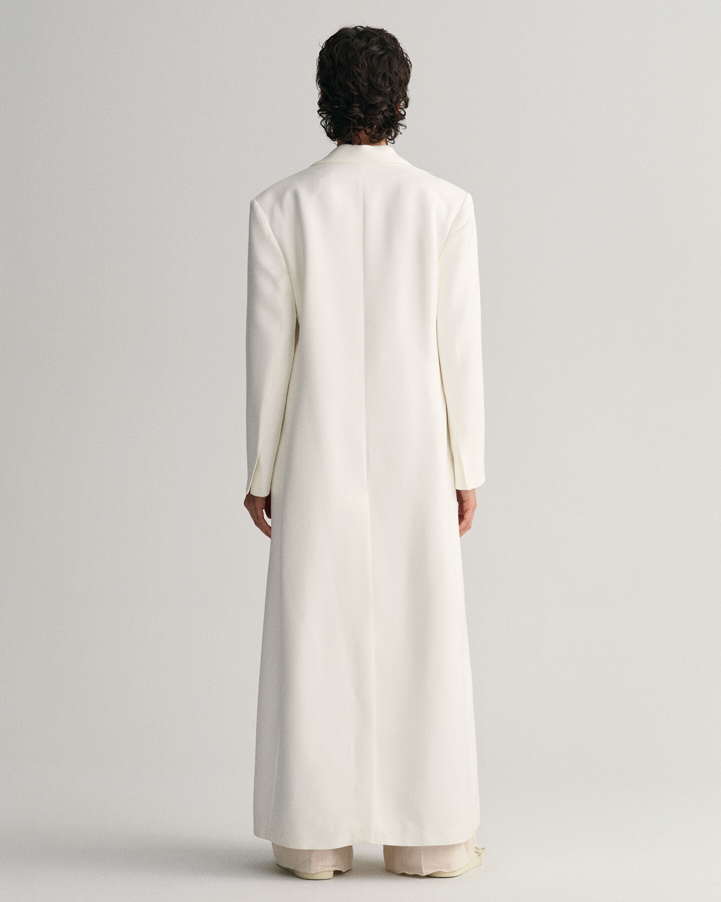 Fluid frakke i fuld længde