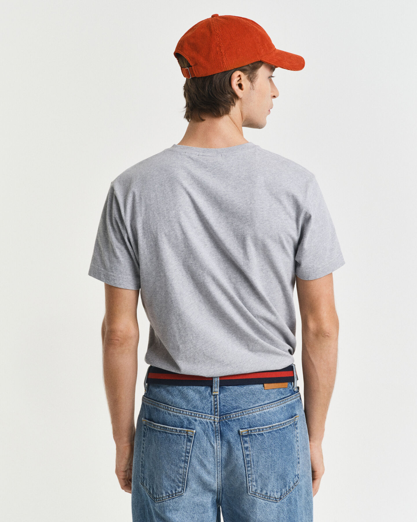 Slim fit Shield T-shirt med V-hals