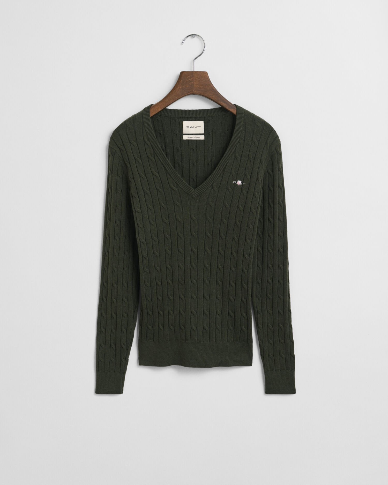 Kabelstrikket sweater med V-hals