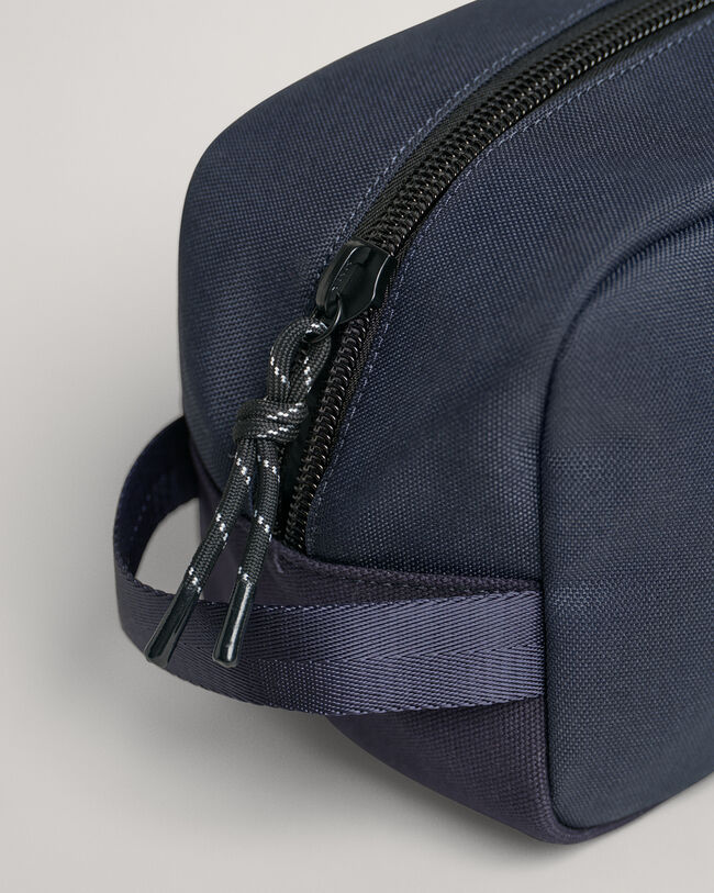 Toilettaske med kontrasterende stof