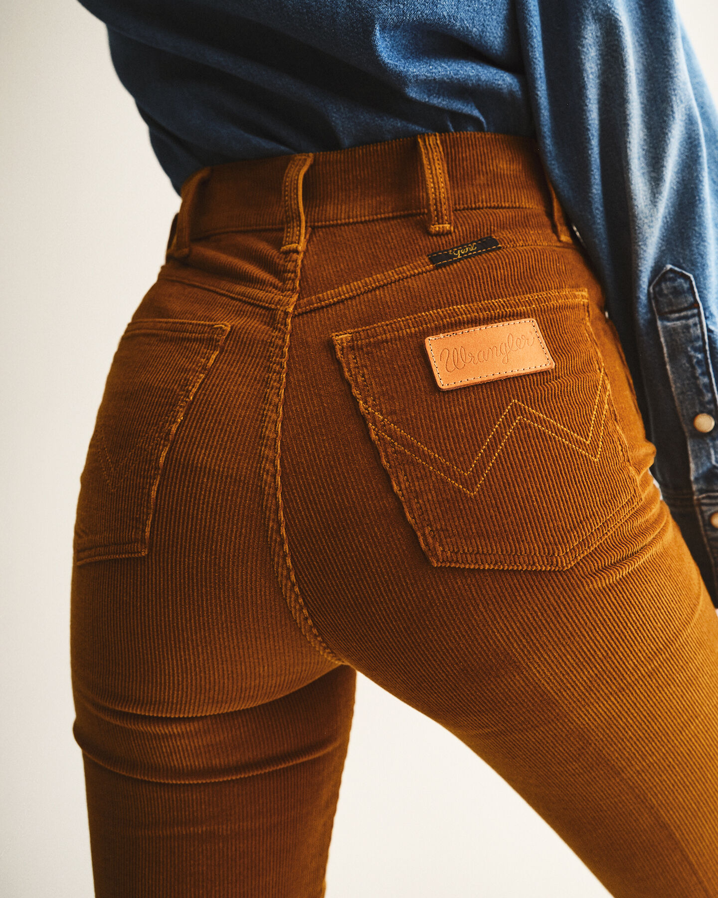 Wrangler x GANT Bootcut jeans af jernbanefløjl
