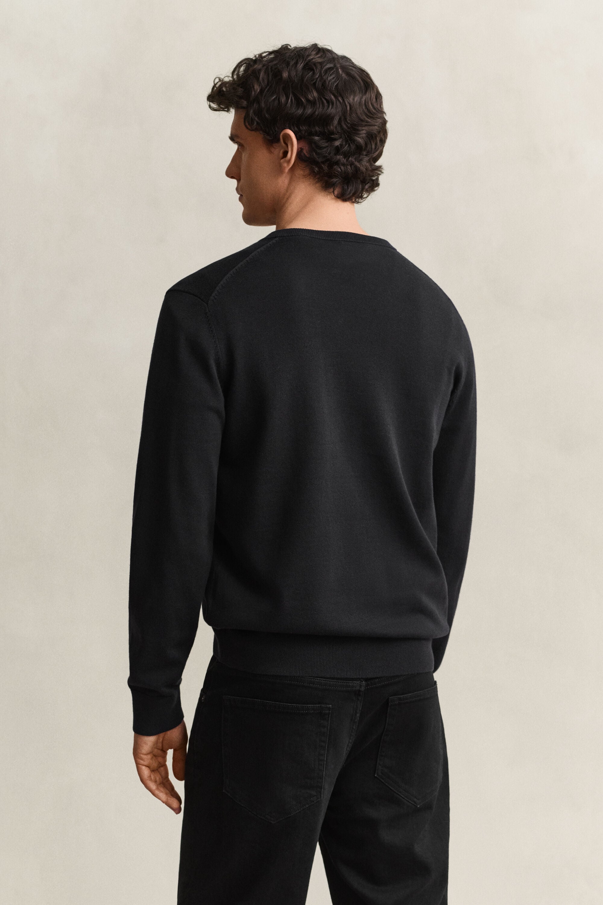 Sweater i bomuld med V-hals