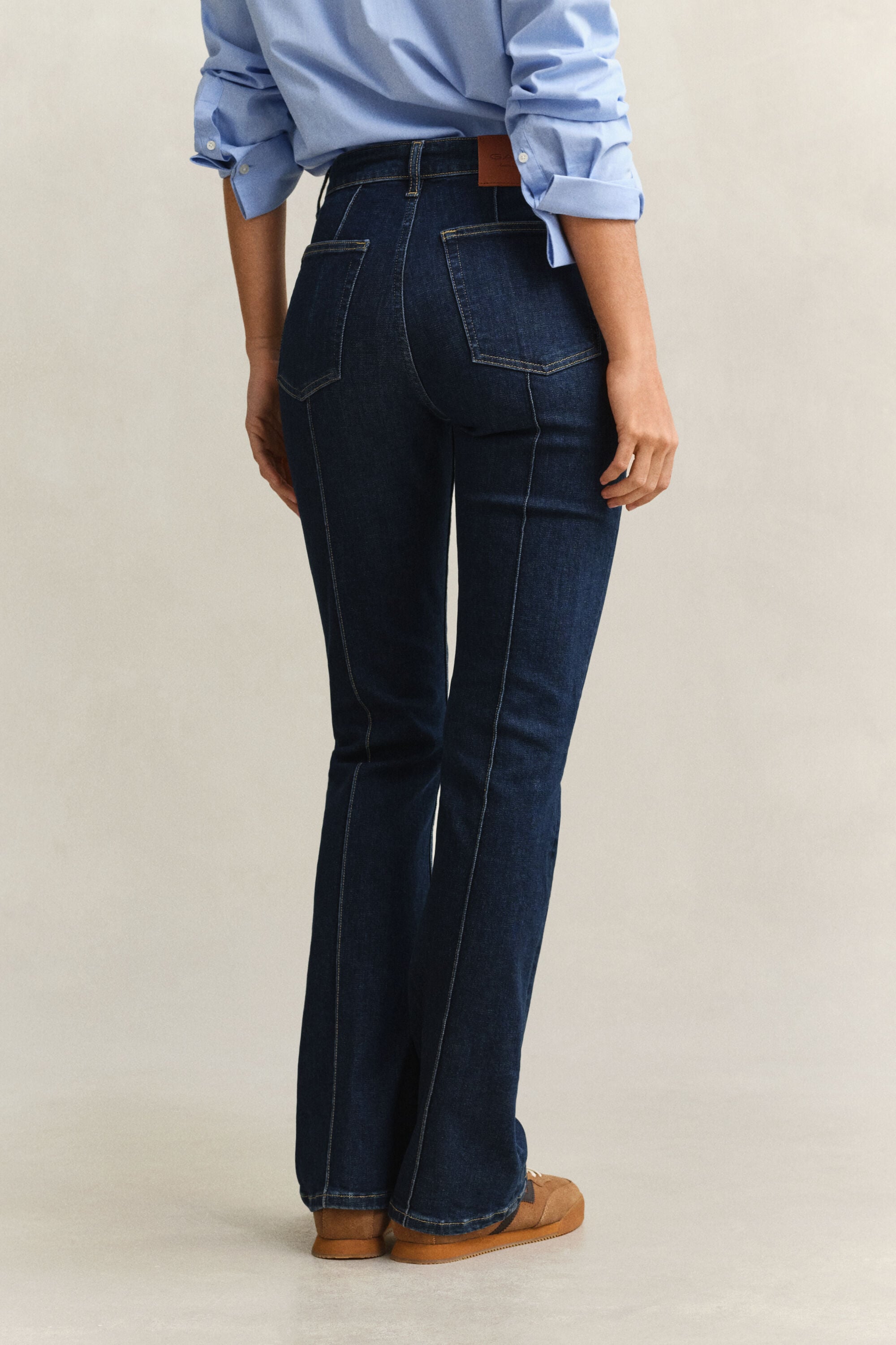 Slanke pintuck jeans med svaj