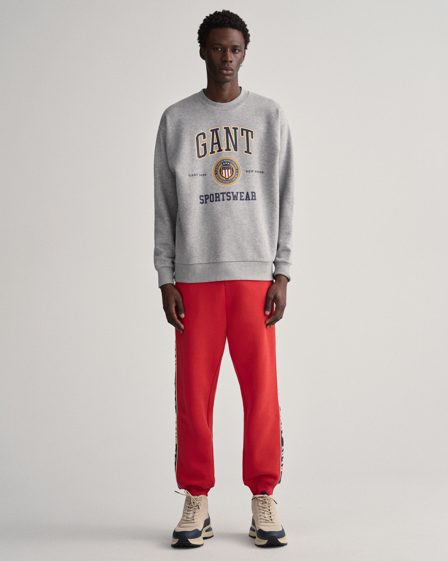 Crest Shield sweatshirt med crewneck