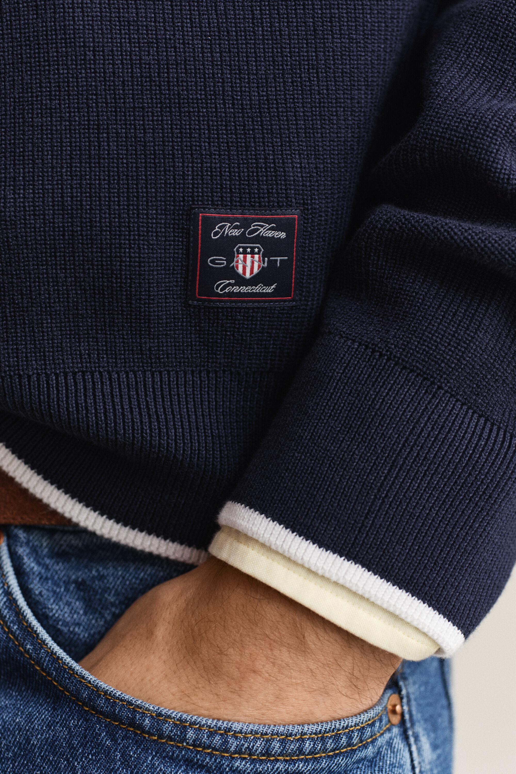 Ribstrikket sweater i bomuld med halv lynlås