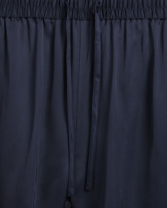 Pull-On-shorts i satin