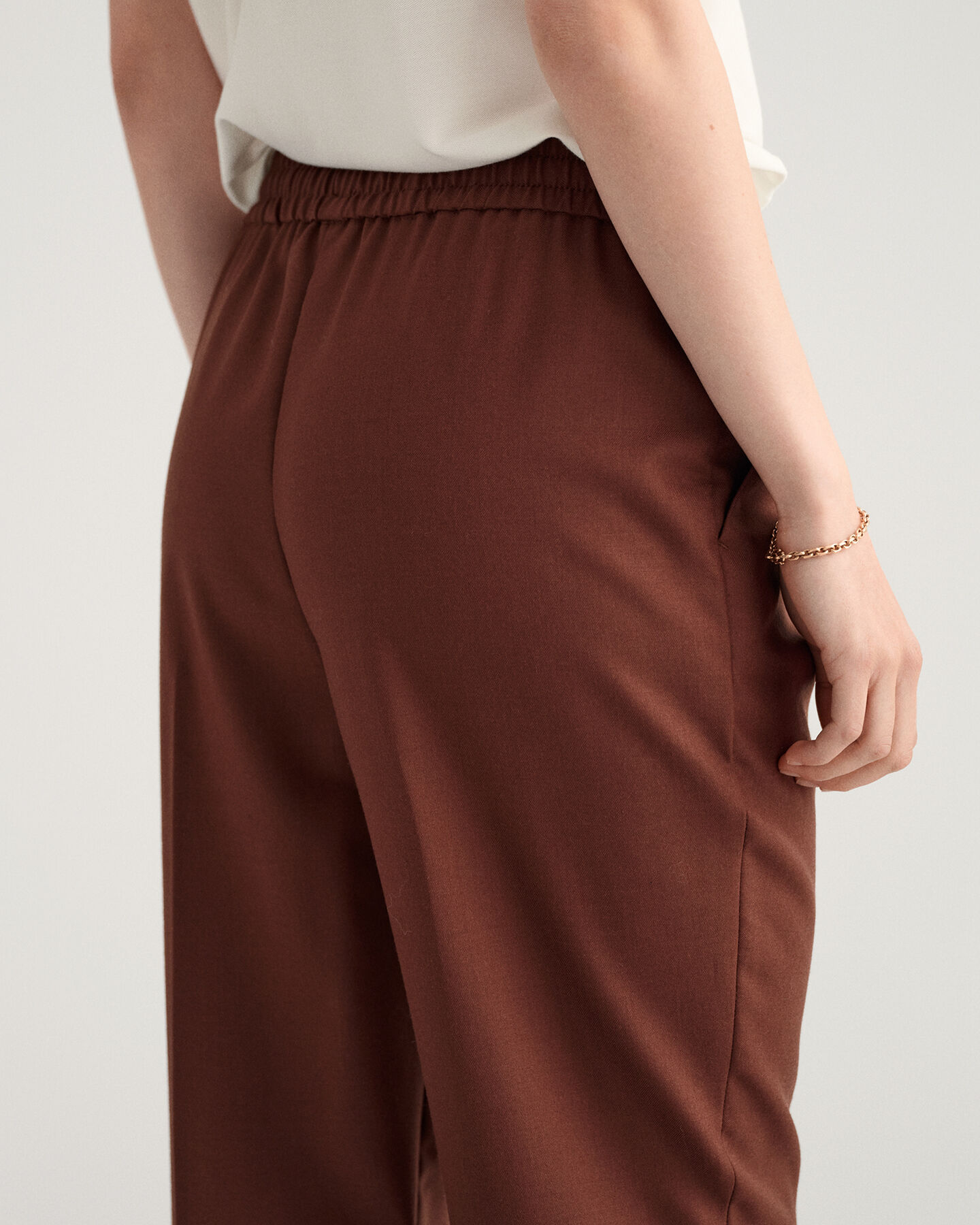 Tilspidsede pull-on-bukser