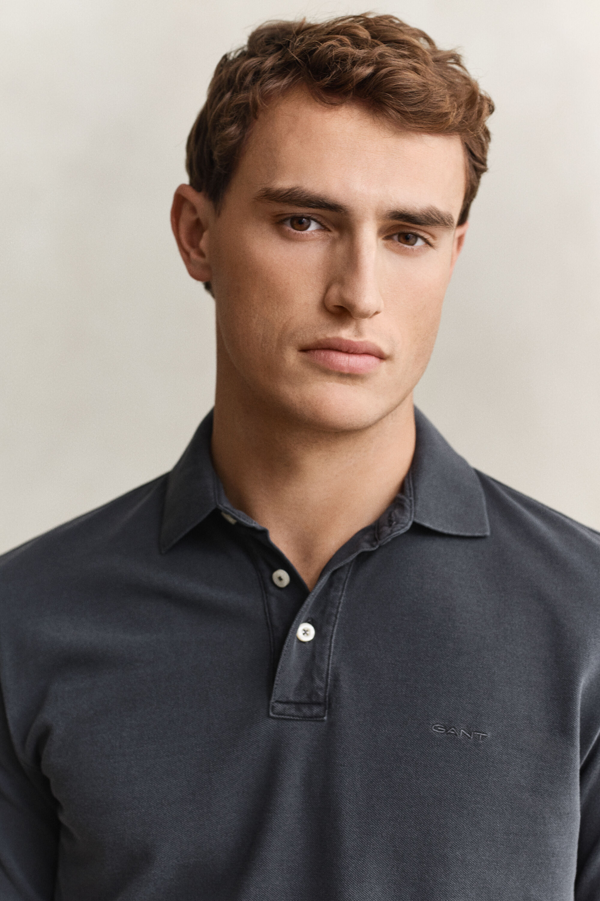 Sunfaded poloskjorte