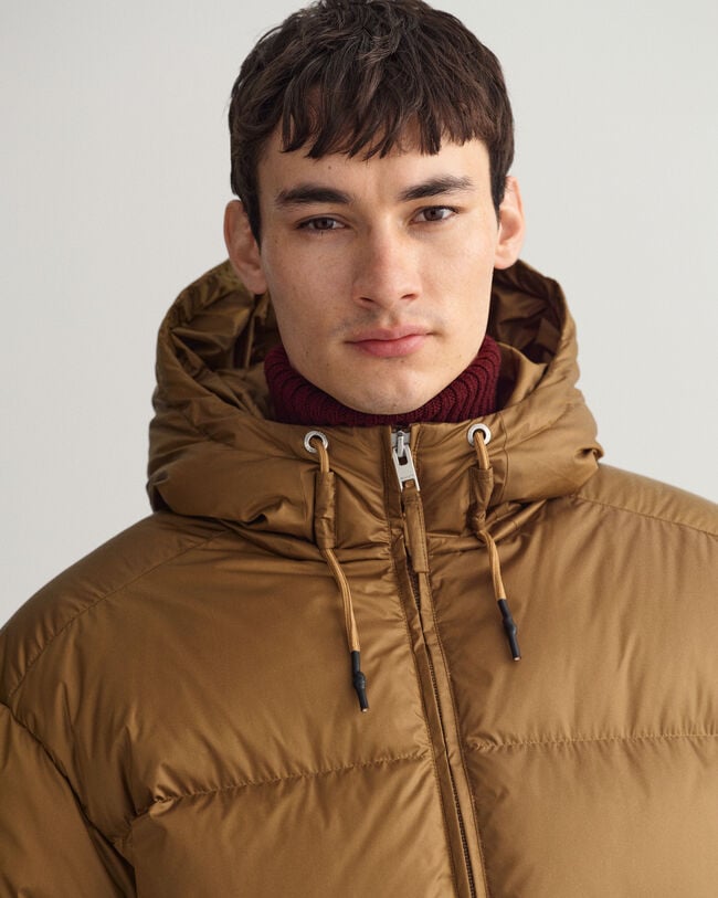 Skinnende pufferjakke