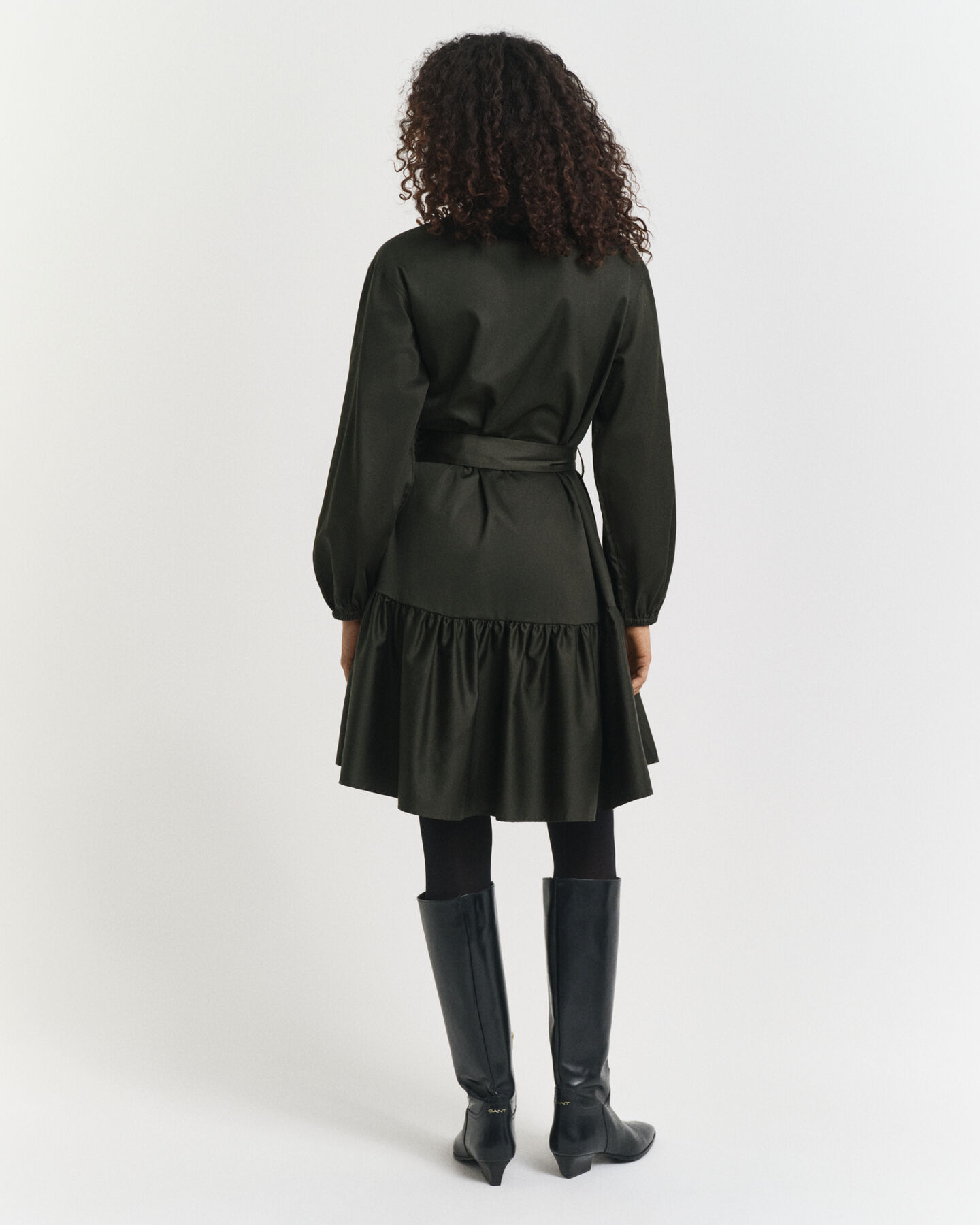 Kjole i bomuldssatin med lange ærmer