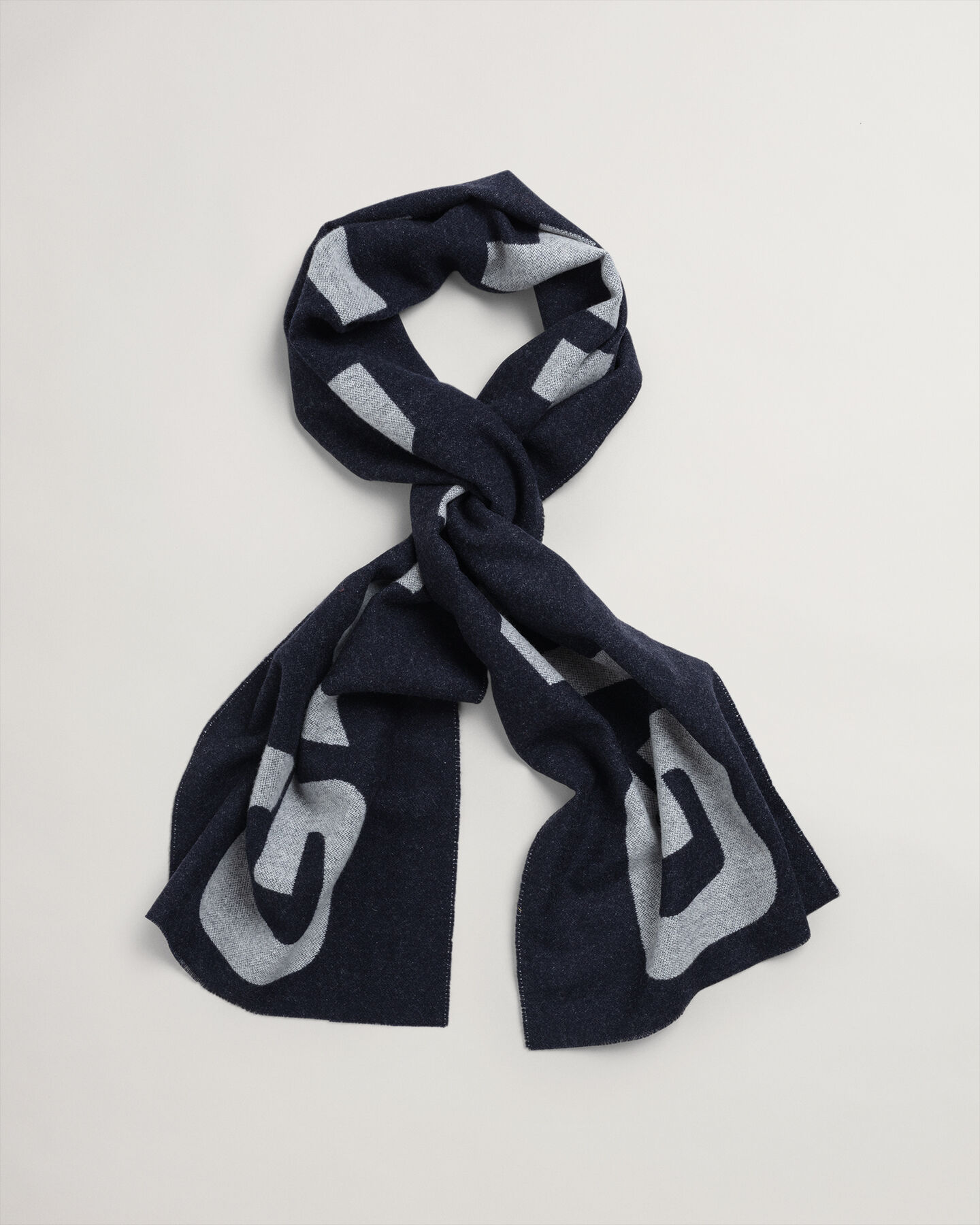 Kontrastfarvet uldhalstørklæde