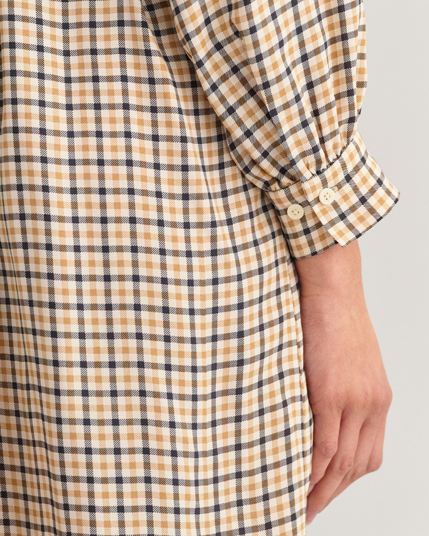 Ternet skjortekjole med st&aring;ende krave