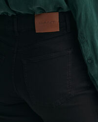 Farvede jeans med svaj