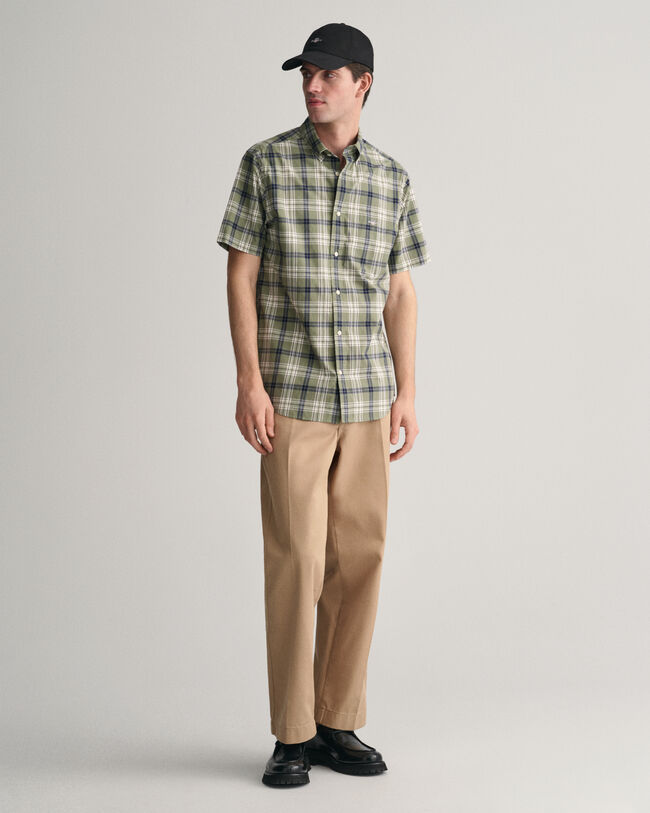 Regular fit poplin-skjorte med tern og korte &aelig;rmer