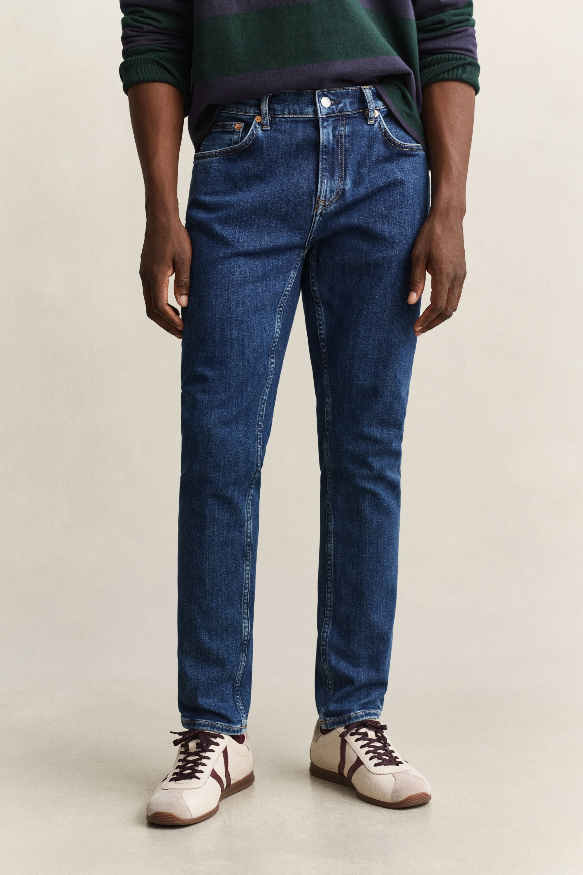 Slim jeans i let vask
