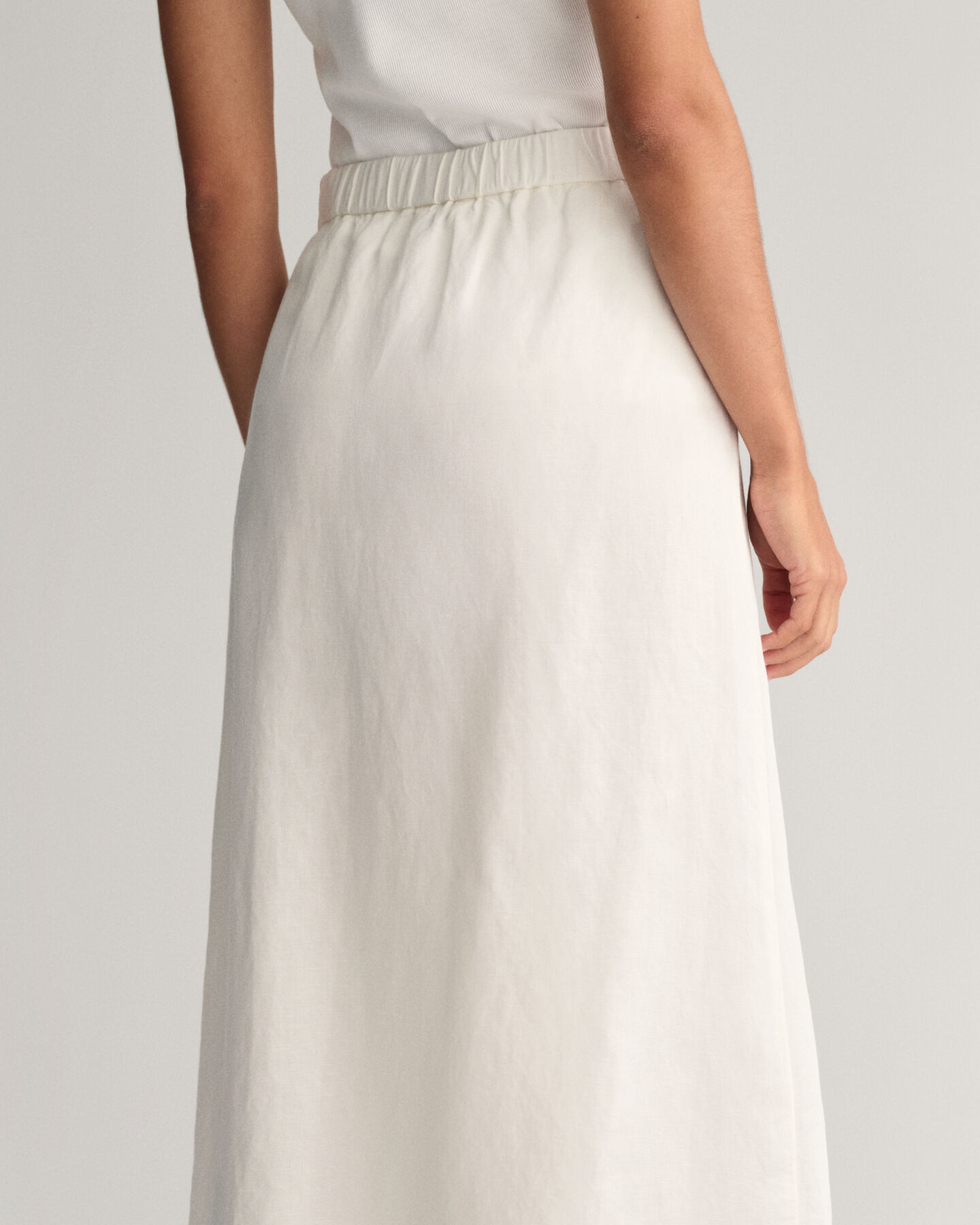 Midi-nederdel i hørblanding