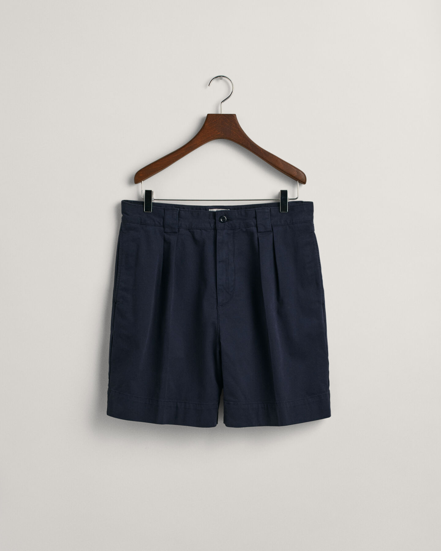 Twill chinoshorts med læg
